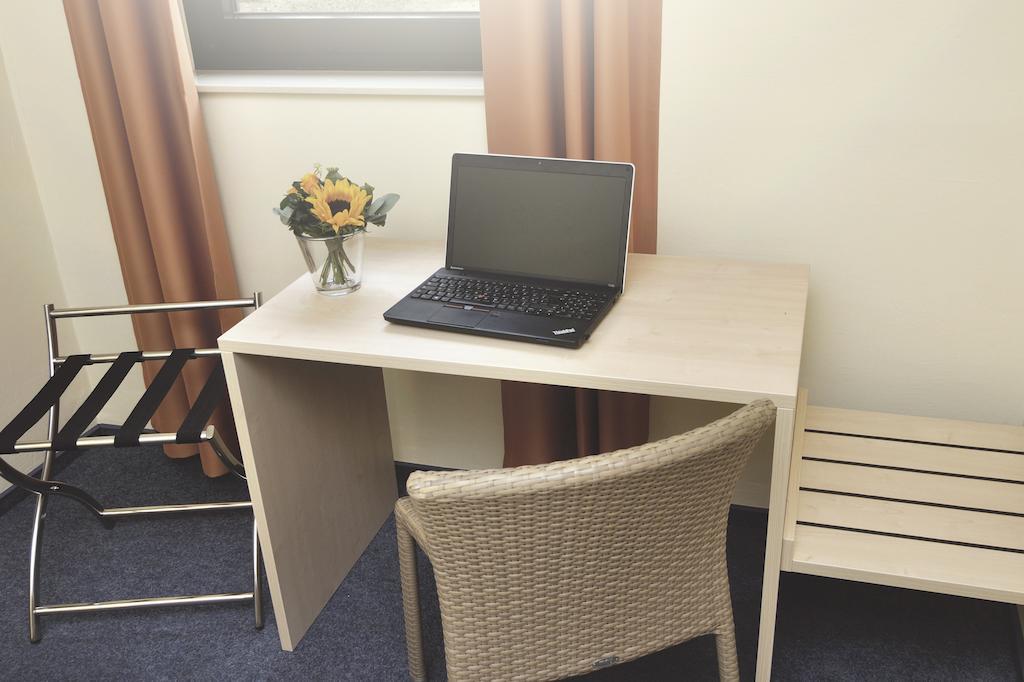 Hotel Airporthotel 3*
